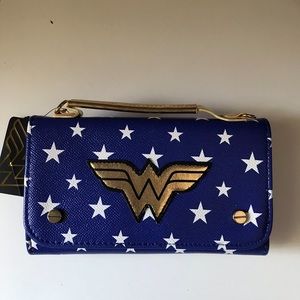 Wonder Women cross body purse